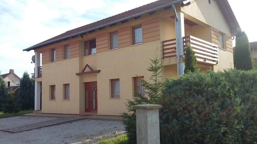 Bodzavirag Apartman زلاكاروس المظهر الخارجي الصورة